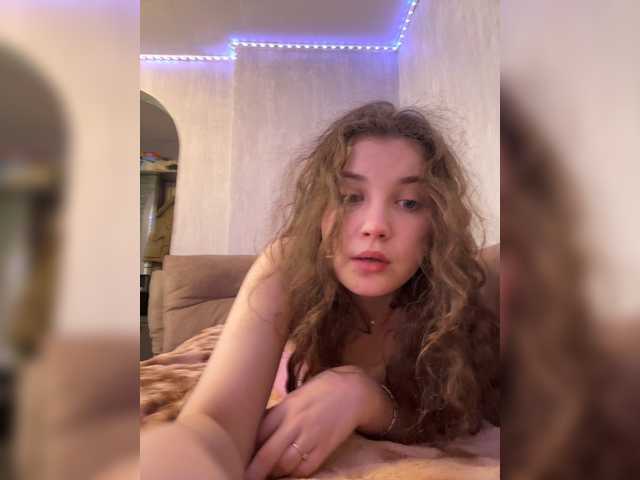 CuteCurly18