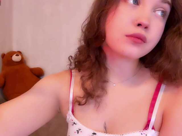 CuteCurly18