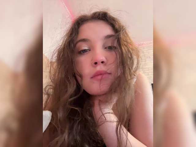 CuteCurly18