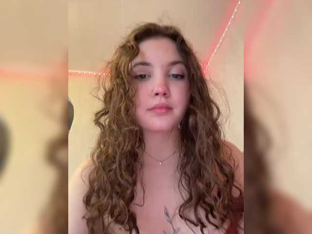 CuteCurly18