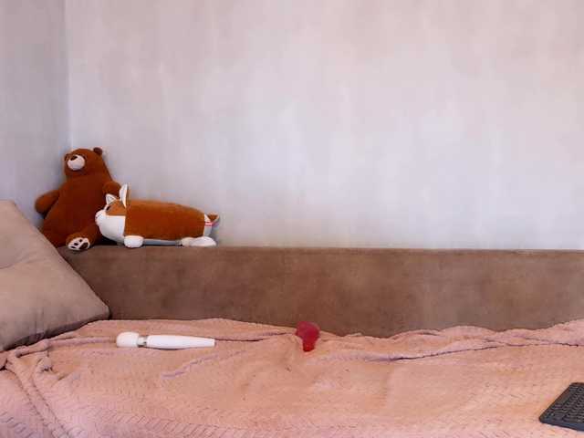 CuteCurly18 live cam preview