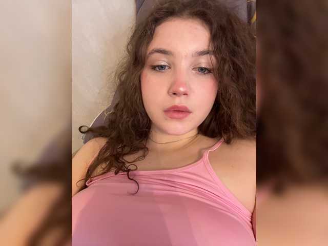 CuteCurly18
