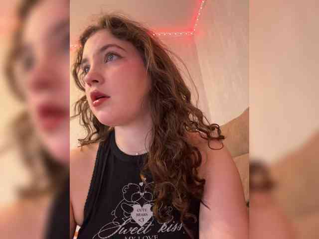 CuteCurly18