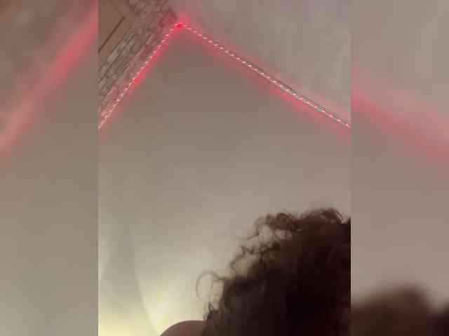 CuteCurly18