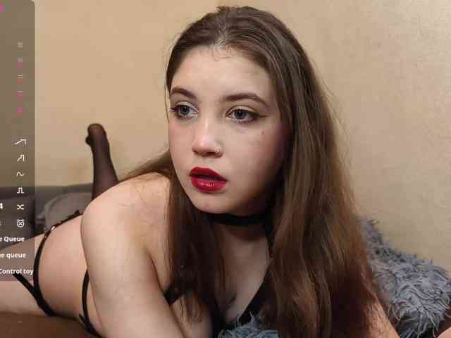 CuteCurly18 webcam