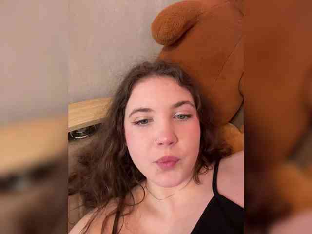 CuteCurly18