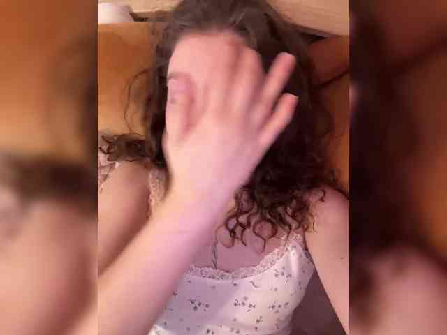 CuteCurly18