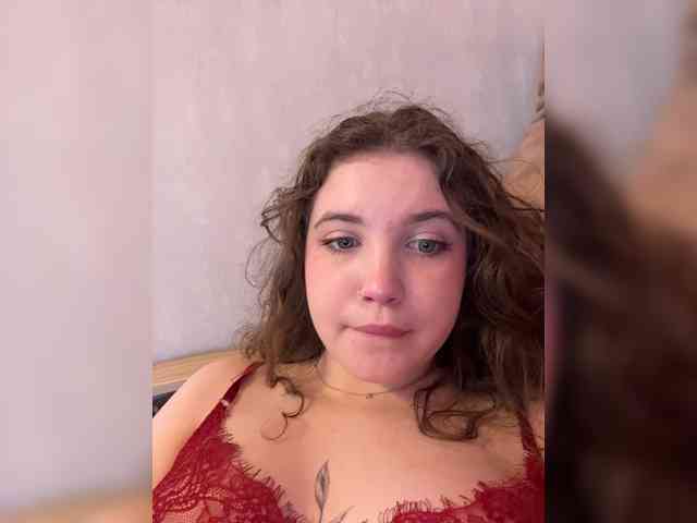 CuteCurly18