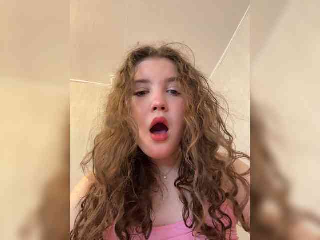 Модель: CuteCurly18