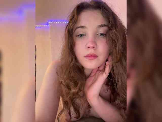 CuteCurly18