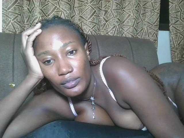 Missprettygal live cam on BongaCams