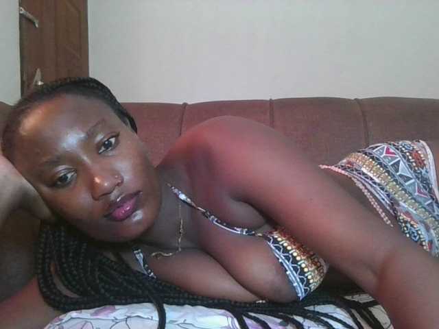 Missprettygal live cam on BongaCams