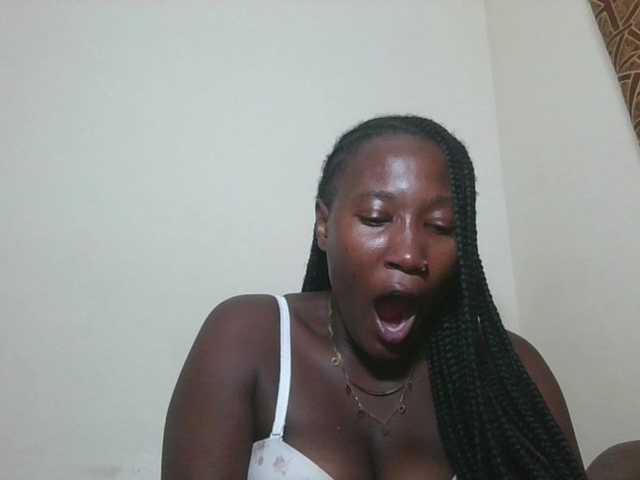 Missprettygal live cam on BongaCams