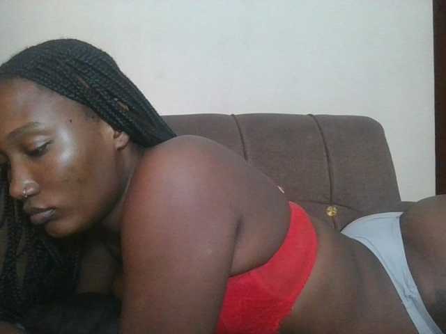 Missprettygal live cam on BongaCams
