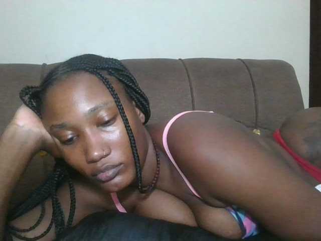 Missprettygal live cam on BongaCams