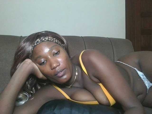 Missprettygal's BongaCams show and profile