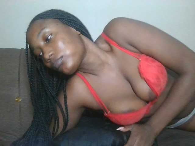 Missprettygal live cam on BongaCams