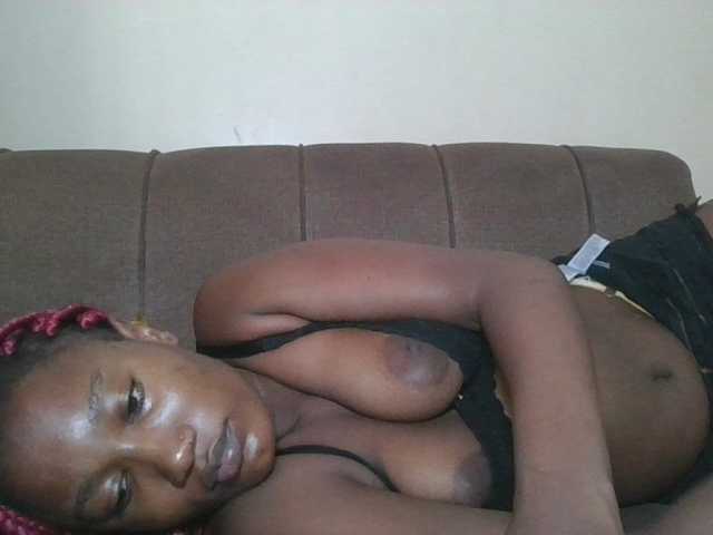 Missprettygal live cam on BongaCams