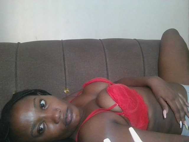 Missprettygal live cam on BongaCams