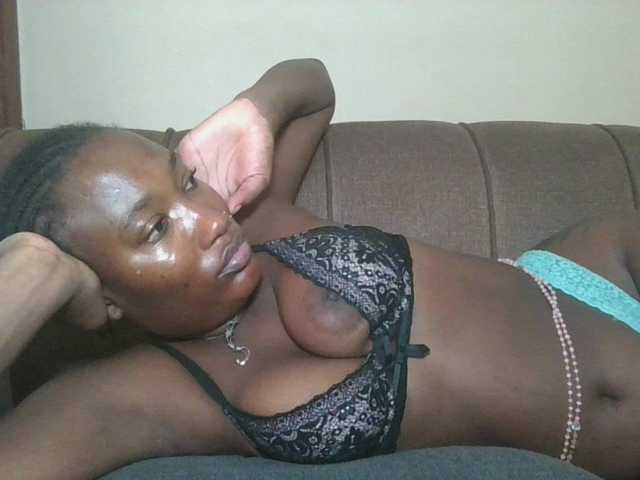 Missprettygal live cam on BongaCams