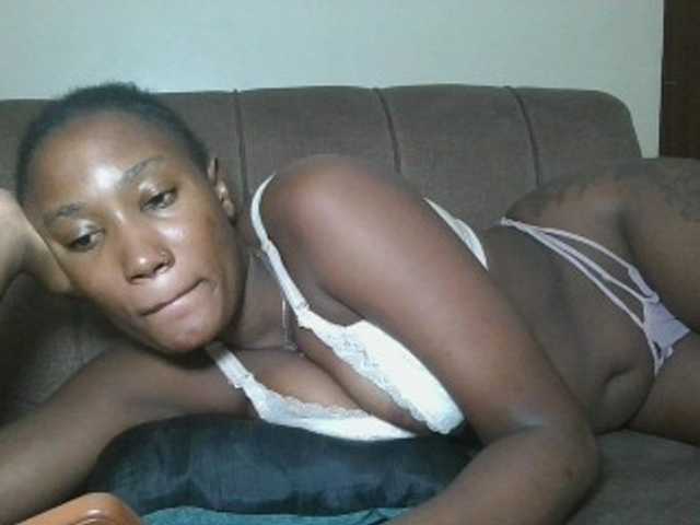 Missprettygal live cam on BongaCams