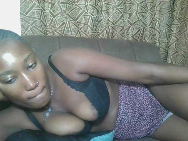 Missprettygal live webcam show