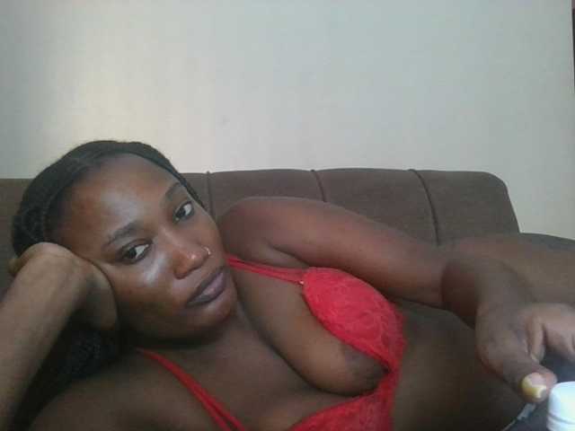 Missprettygal live cam on BongaCams
