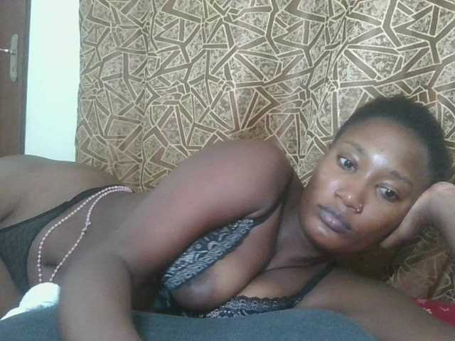 Missprettygal live cam on BongaCams
