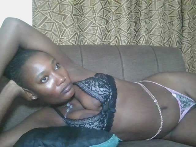 Missprettygal live cam on BongaCams
