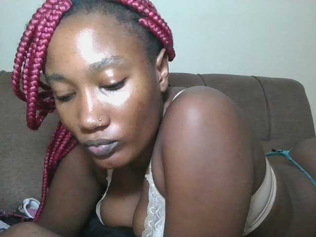 Missprettygal live cam on BongaCams