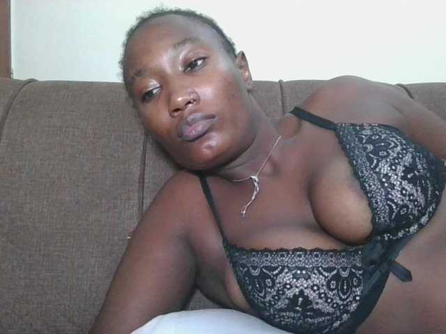 Missprettygal live cam on BongaCams
