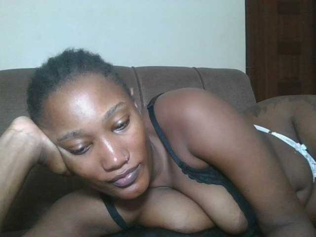 Missprettygal live cam on BongaCams