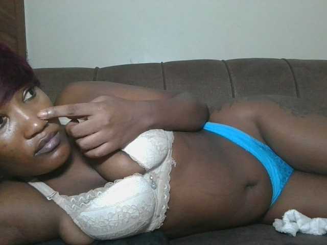 Missprettygal live cam on BongaCams