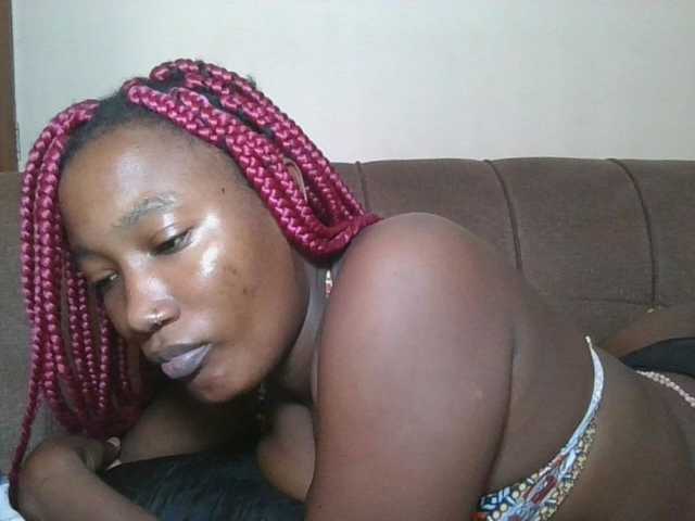 Missprettygal live cam on BongaCams