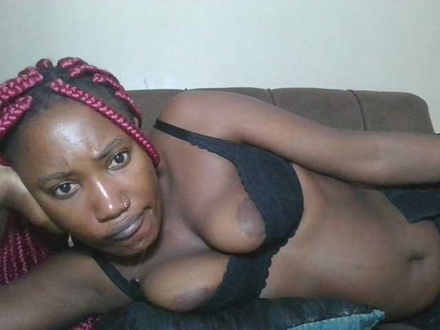 Missprettygal live cam on BongaCams