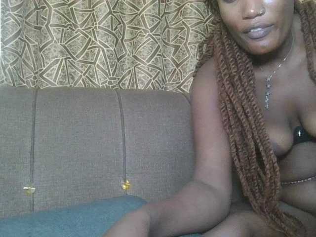 Missprettygal live cam on BongaCams