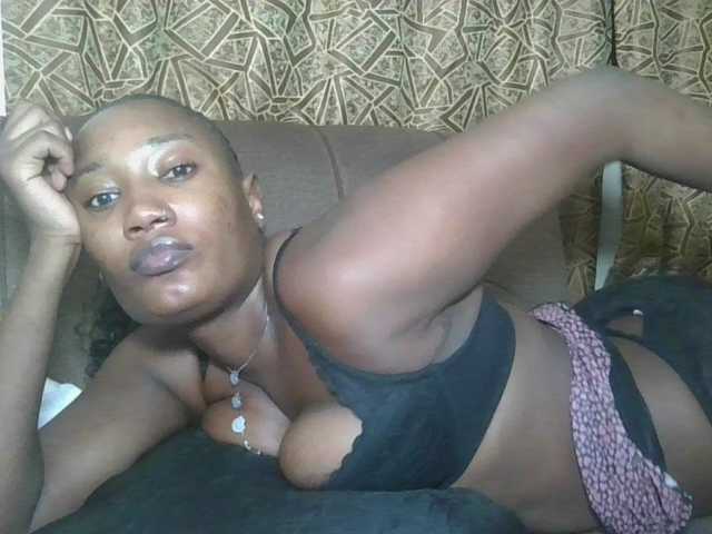 Missprettygal live webcam show