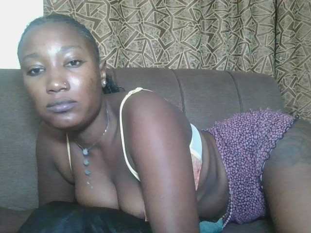 Missprettygal live cam on BongaCams