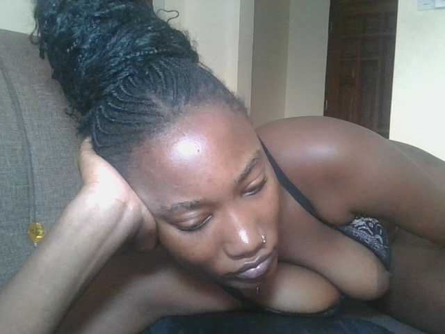 Missprettygal live cam on BongaCams