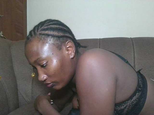 Missprettygal Live Cam and Statistics on UnifiedCams