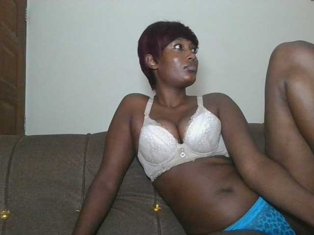 Missprettygal live cam on BongaCams