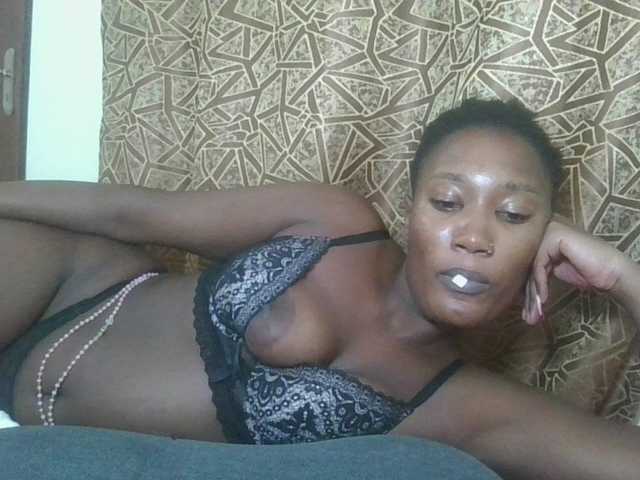Missprettygal live cam on BongaCams