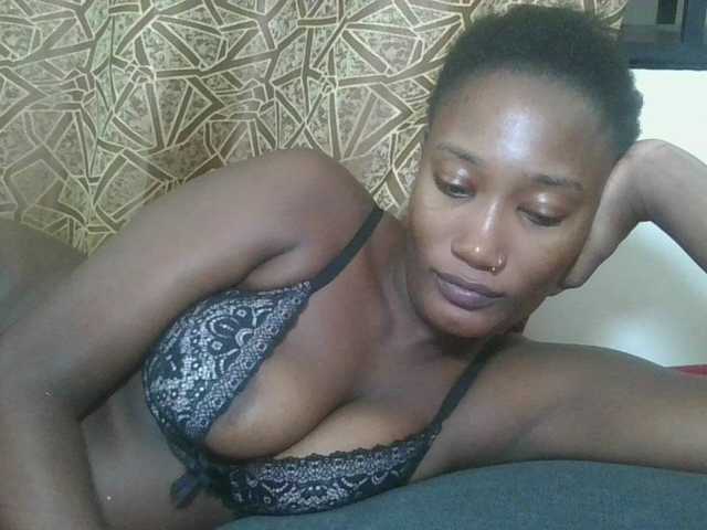 Missprettygal live cam on BongaCams