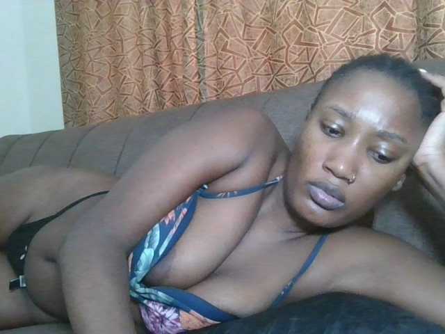 Missprettygal live cam on BongaCams