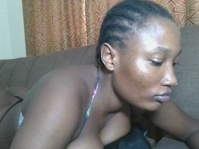 Missprettygal live cam on BongaCams