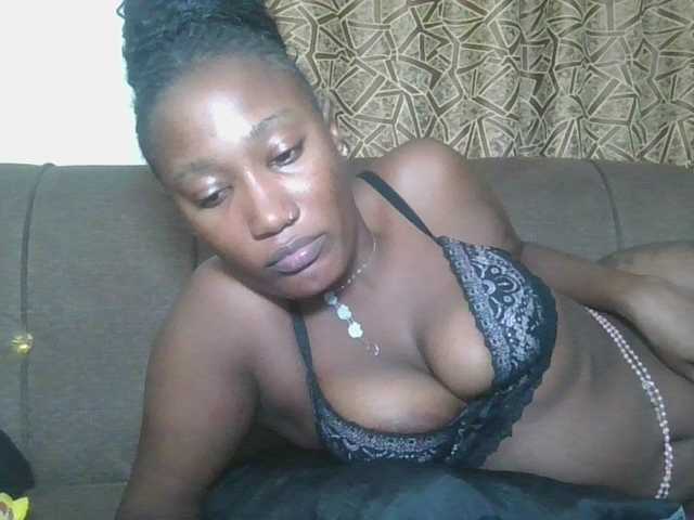 Missprettygal live cam on BongaCams
