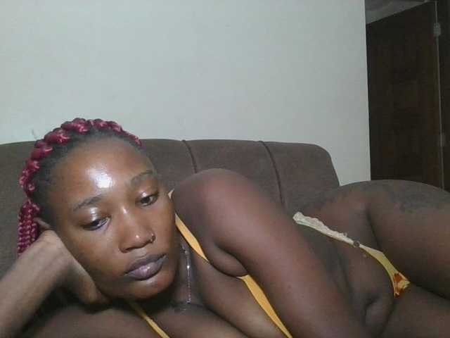 Missprettygal live cam on BongaCams