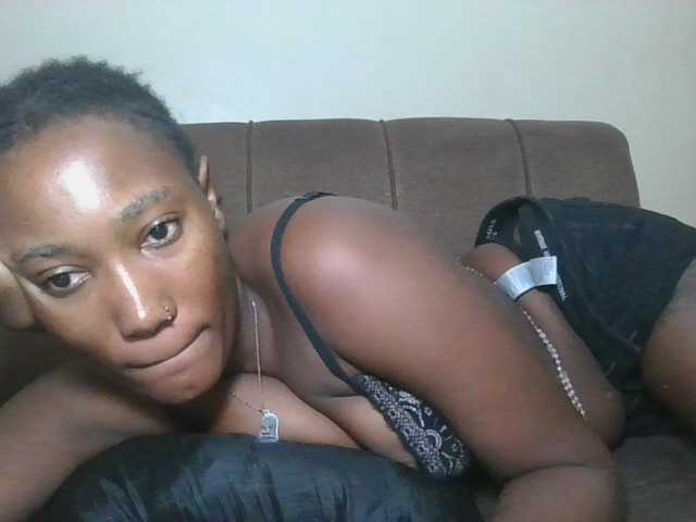 Missprettygal live cam on BongaCams