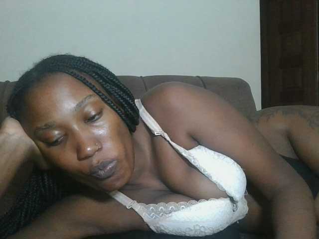 Missprettygal live cam on BongaCams