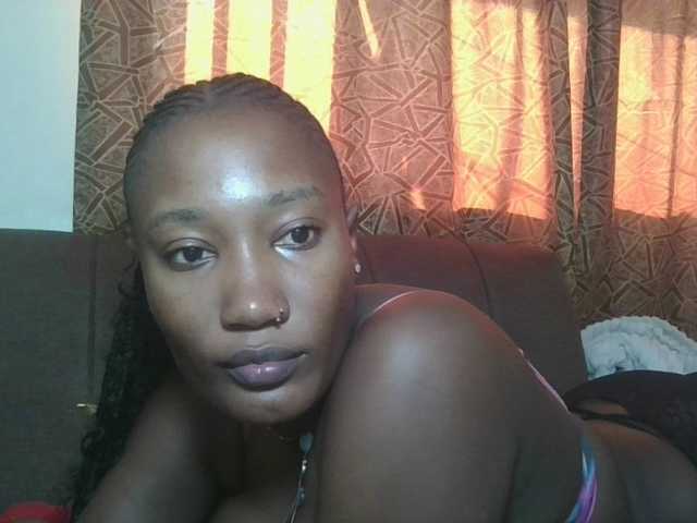Missprettygal live webcam show